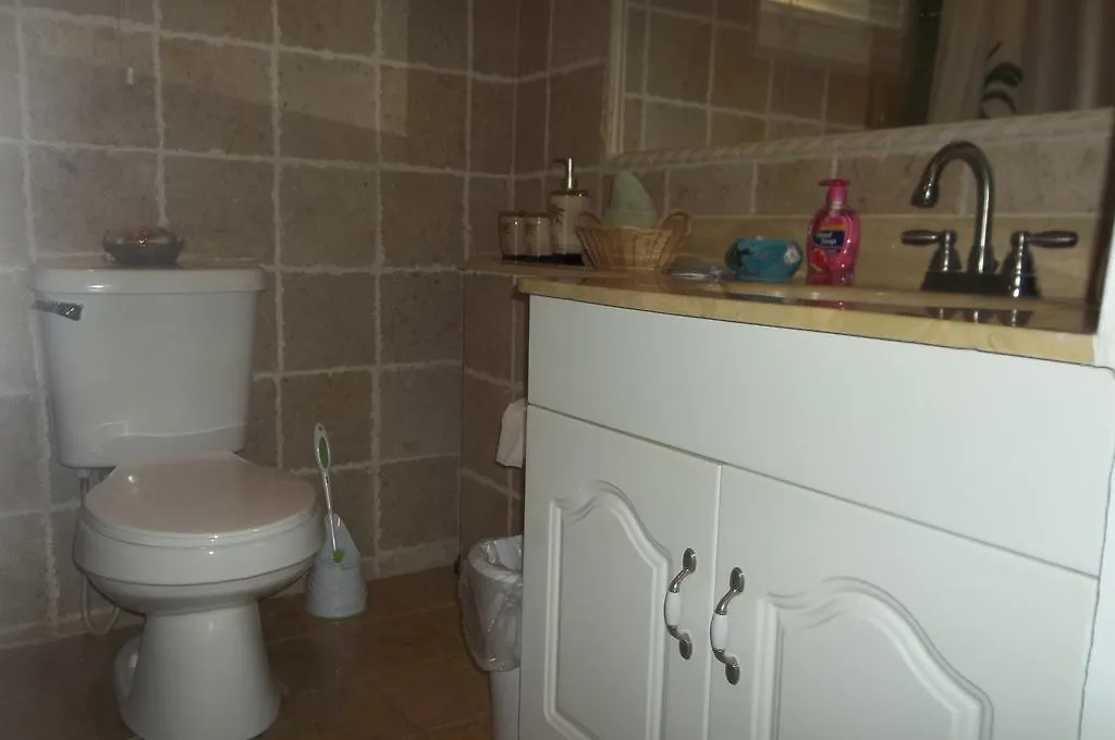 וילה Moss Town The Colonial Rental Suite